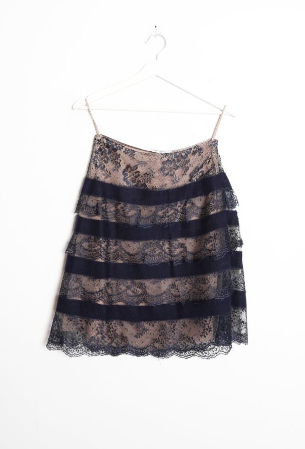 Valentino F/W 2011 Tiered Lace Skirt - 8