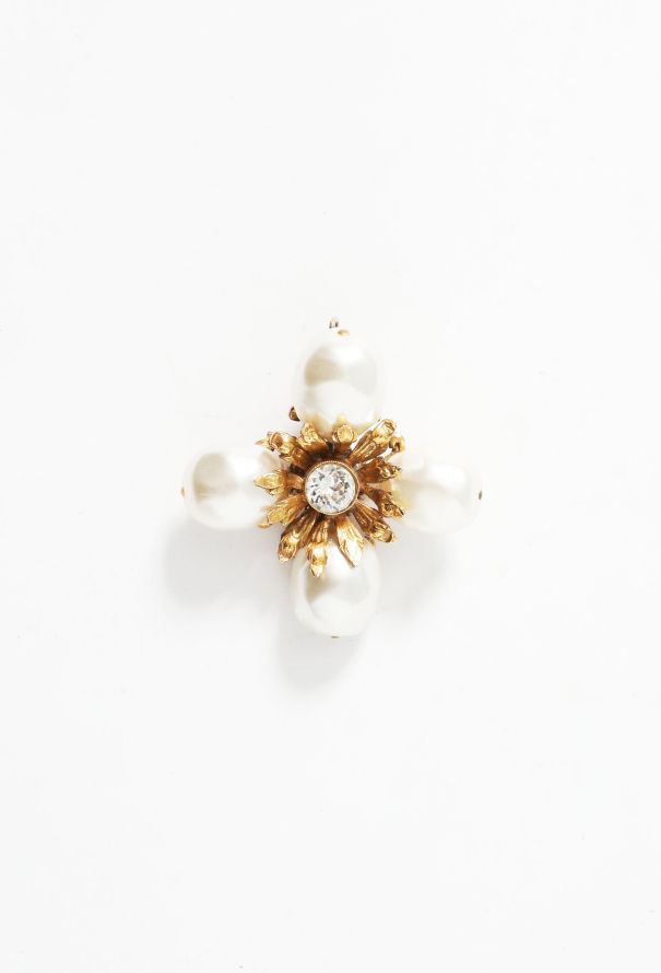 Chanel RARE '60s Pearl Strass Leaf Pendant - 2
