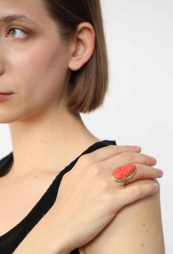 Vintage Fine Jewelry 18K Yellow Gold & Coral Cameo Ring - 6