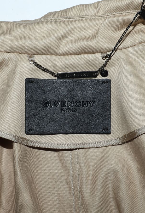 Givenchy F/W 2018 Gabardine Trench Cape - 7