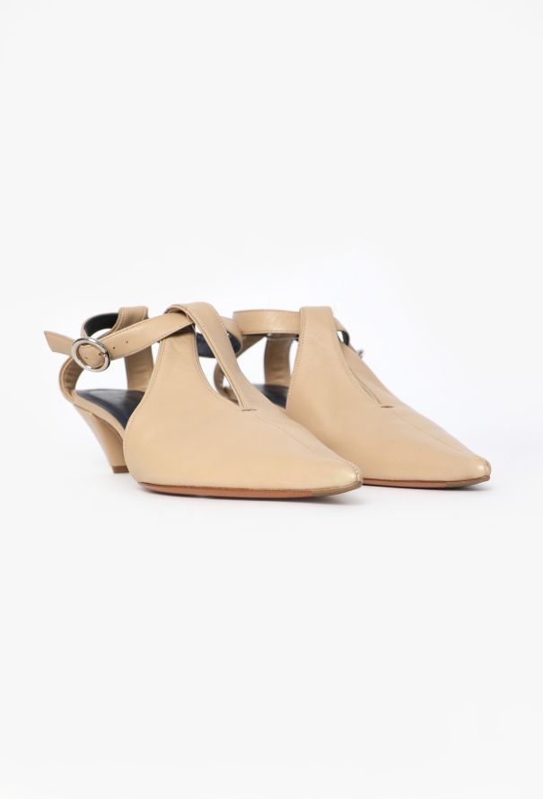 Céline Cut-out Leather Pumps - 2
