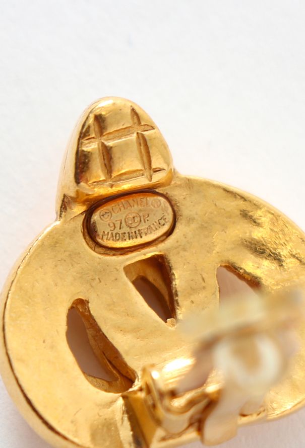 Chanel 1997 'CC' Heart Clip Earrings - 4