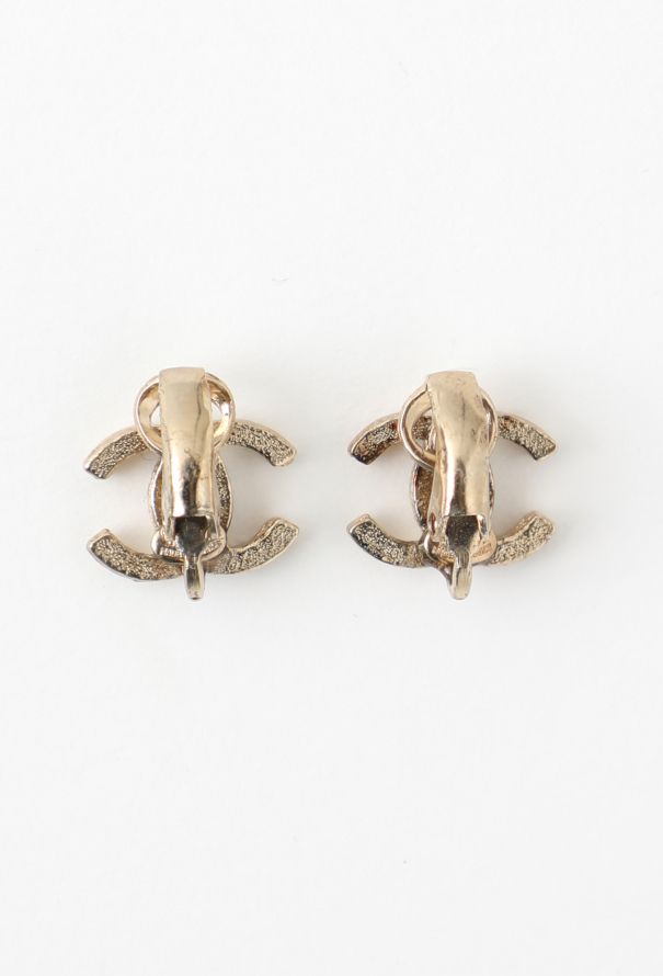 Chanel Intertwined 'CC' Clip Earrings - 3