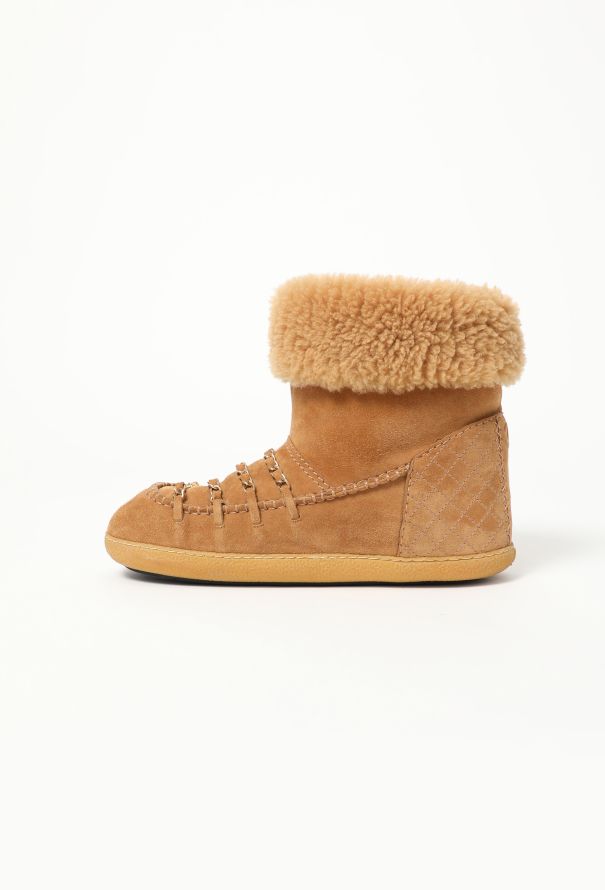 Chanel 2022 Shearling Chainlink 'CC' Boots - 4