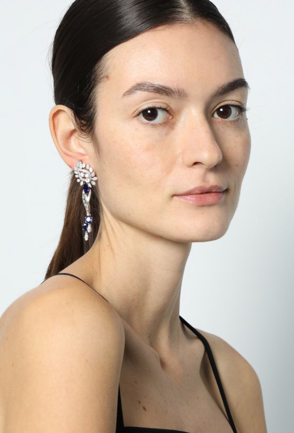 Mellerio 15.39 Carats Diamond & 9.88 Carats Sapphire Earrings - 3