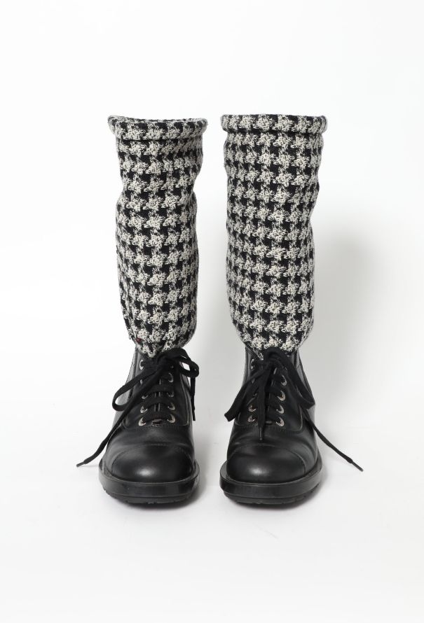 Chanel F/W 2011 Tweed Leather Boots - 3