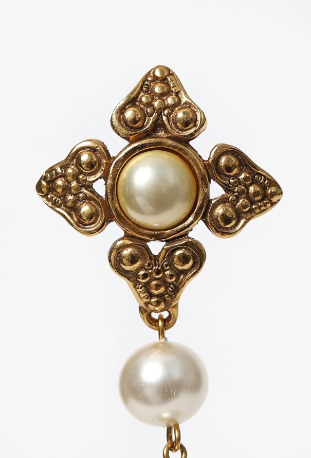 Chanel Pearl Pendant Earrings - 5