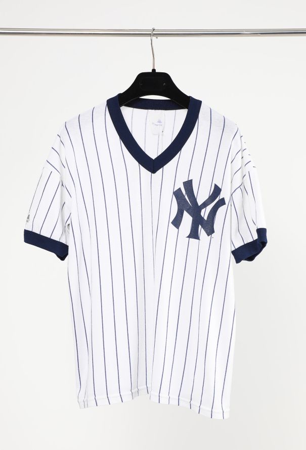 Men's Vintage '90s Yankees Majestic T-Shirt - 3