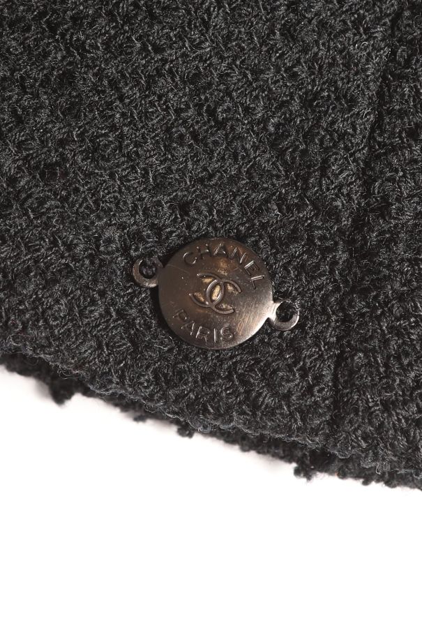Chanel F/W 1997 Pleated Bouclé Ensemble - 9