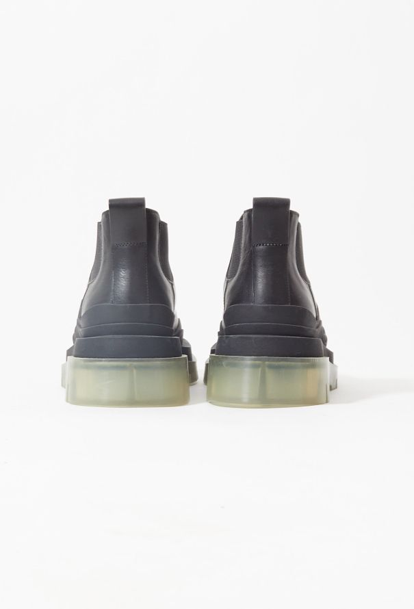 Bottega Veneta Pre-Fall 2020 BV Tire "Chelsea" Boots - 7