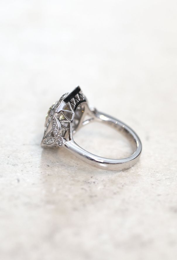 Vintage Fine Jewelry Elegant Platinum & Yellow 1.07 Carats Diamond Ring - 5