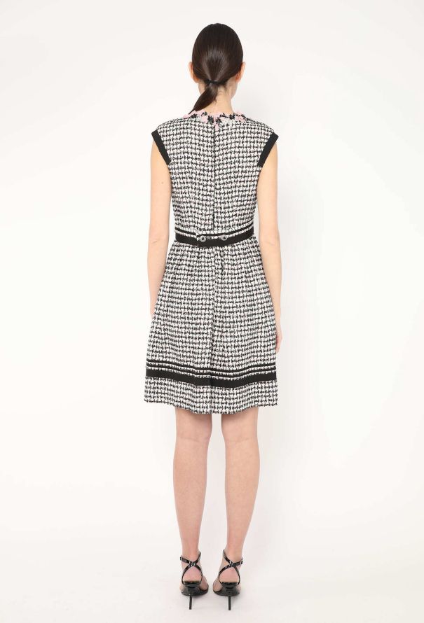 Chanel S/S 2010 Floral Trim Tweed Dress - 4