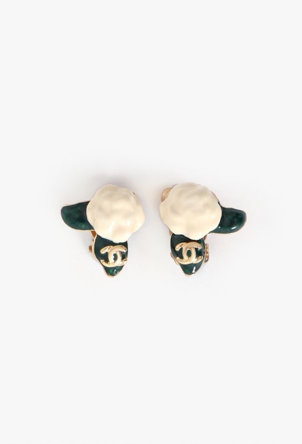Chanel 2004 Camélia Clip Earrings - 1