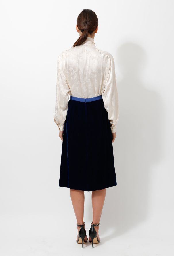 Dior 1974 Velvet Smoking Ensemble - 6