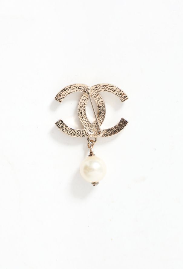 Chanel Fantasy Pearl 'CC' Brooch - 3