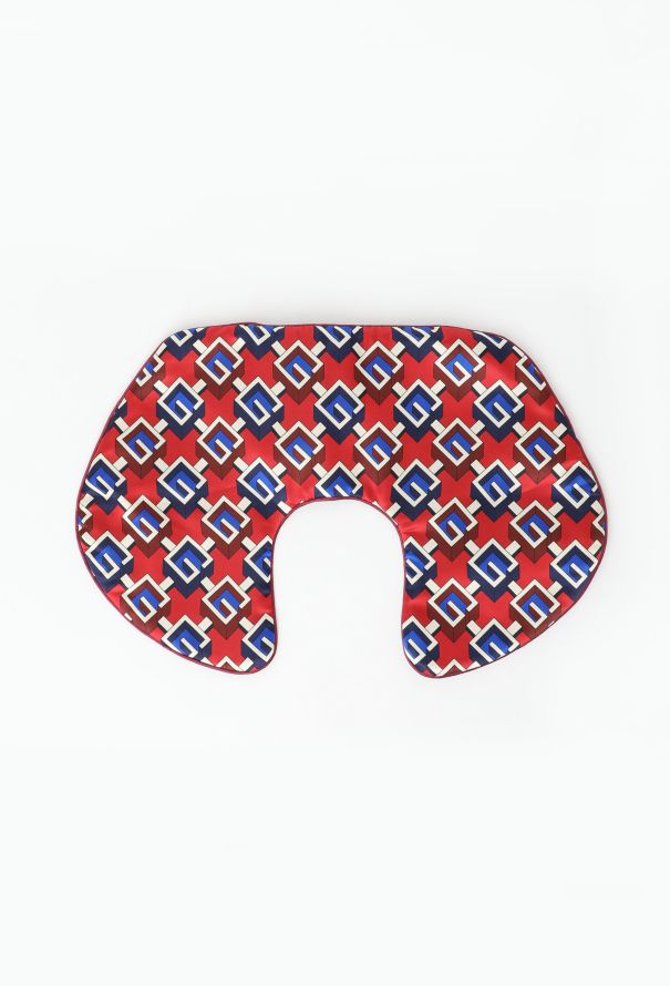 Gucci 4-piece Red Silk Emblem Travel Set - 5