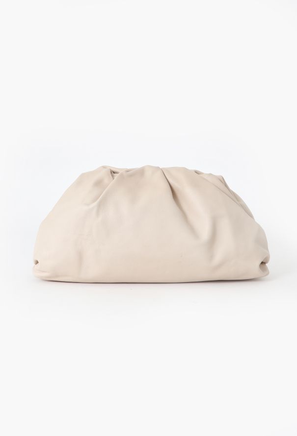 Bottega Veneta The Pouch Clutch in Off-White Leather – 2020 - 3