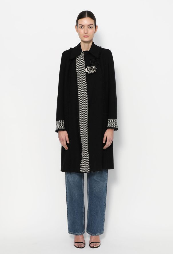Chanel F/W 2004 Chevron Trim Bouclé Coat - 4