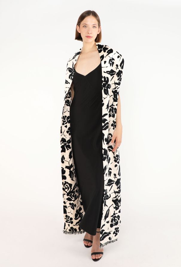Chloé Bicolor Velvet Floral Scarf, F/W 1996 - 3