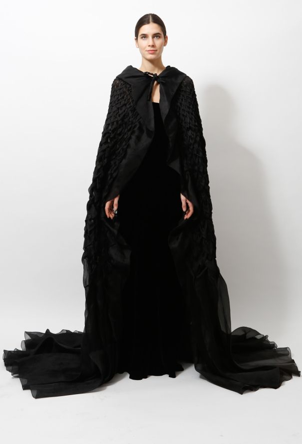 Alberta Ferretti F/W 2016 Couture Ruched Cape - 5