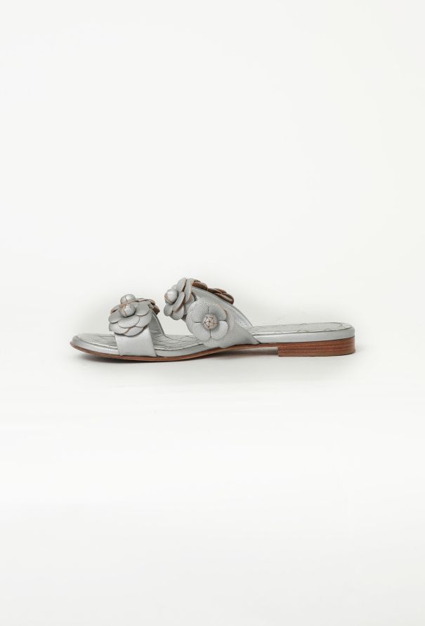 Chanel Camélia Quilted Leather Sandals - 4