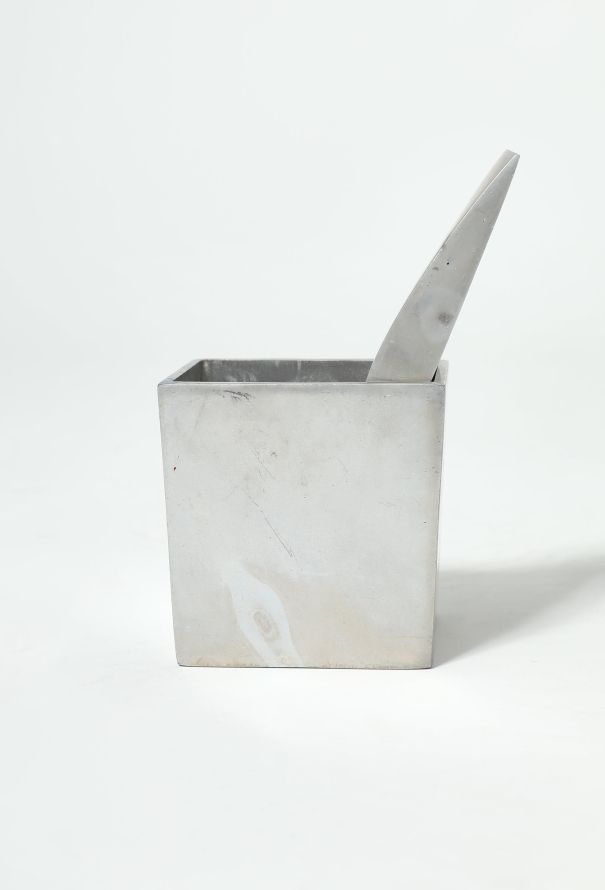 Vintage Objects & Decor Ray Hollis '90s Ashtray by Philippe Starck - 7